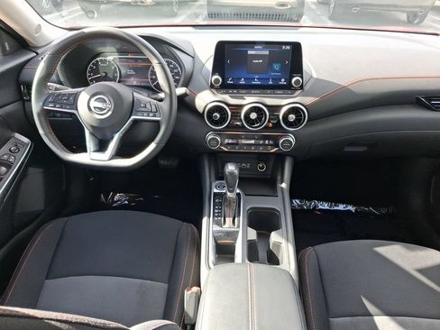 Used 2025 Nissan Sentra SR FWD image 16