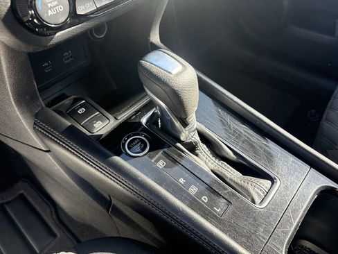 Used 2021 Nissan Kicks SV image 19