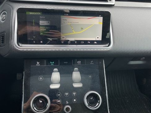 Used 2018 Land Rover Range Rover Velar S image 10