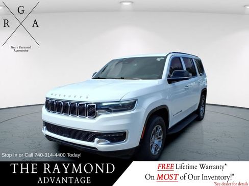 Used 2023 Jeep Wagoneer 4WD image 7