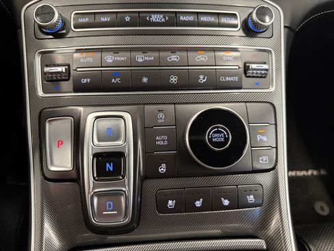 Used 2023 Hyundai Santa Fe Limited image 37