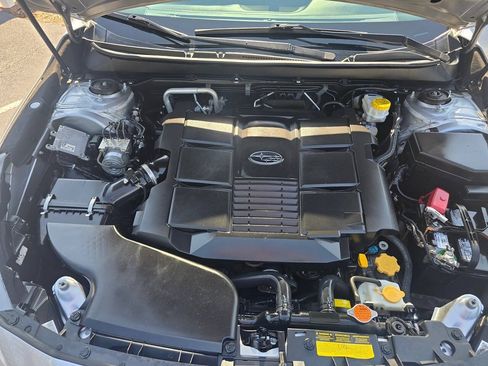 Used 2019 Subaru Outback 3.6R Limited AWD/4WD image 32