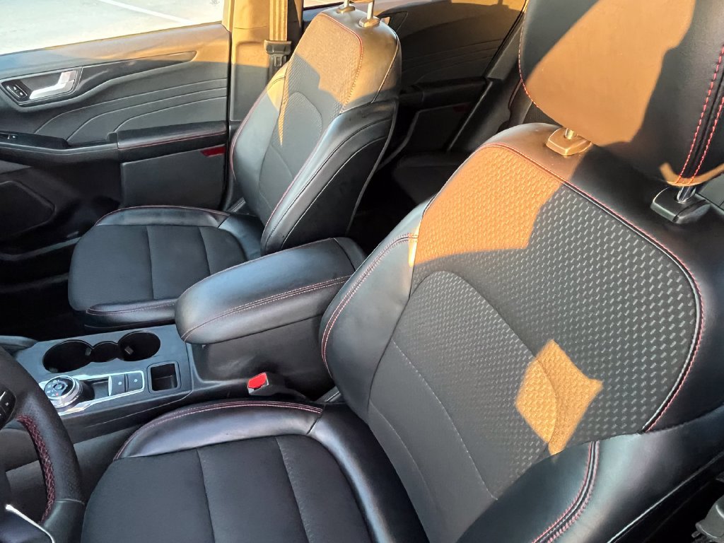 Used 2023 Ford Escape ST-Line w/ Tech Pack #1 FWD image 13