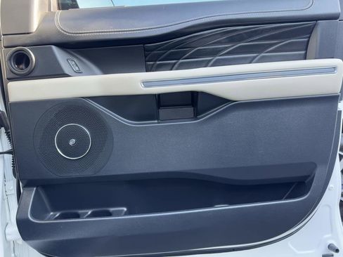 Used 2020 Ford Expedition Platinum image 29
