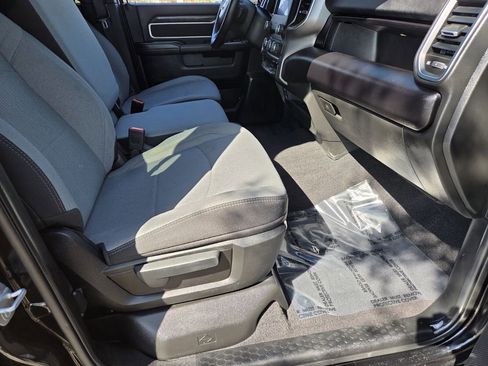 Used 2024 RAM 2500 Big Horn w/ Bed Utility Group image 23