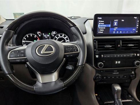 Used 2023 Lexus GX 460 Premium w/ Premium Package image 28