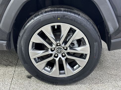 Used 2019 Toyota RAV4 XLE Premium w/ Advanced Technology Package image 14