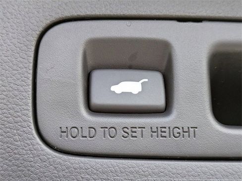 Used 2025 Honda CR-V EX-L image 13