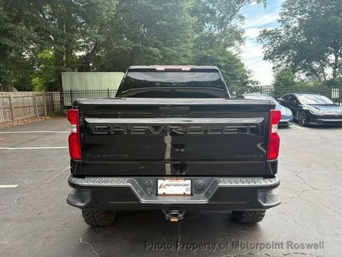 Used 2020 Chevrolet Silverado 1500 Custom w/ Custom Value Package AWD/4WD image 10