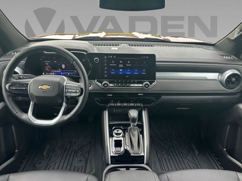 Used 2024 Chevrolet Colorado LT w/ LT Convenience Package III AWD/4WD image 1