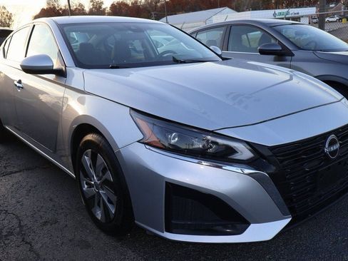 Used 2023 Nissan Altima 2.5 S image 1