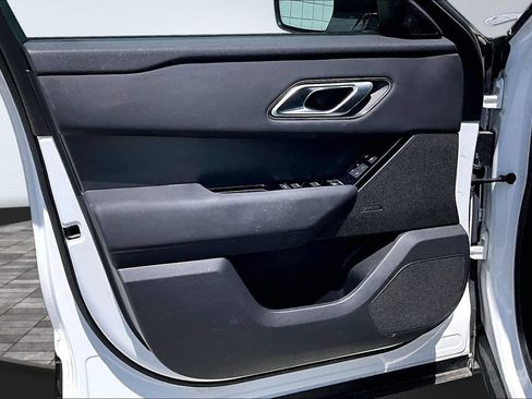 Used 2025 Land Rover Range Rover Velar Dynamic SE AWD/4WD image 13