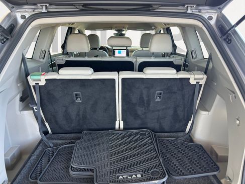 Used 2024 Volkswagen Atlas SE FWD image 7