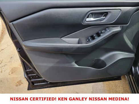 Certified 2025 Nissan Rogue SV image 38