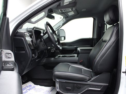 Used 2024 Ford F350 Lariat w/ Lariat Ultimate Package image 12