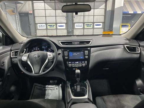 Used 2015 Nissan Rogue SV w/ SV Premium Package AWD/4WD image 31