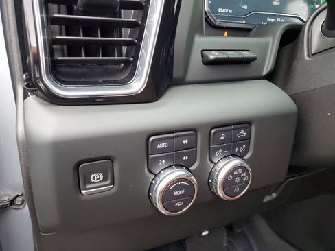 Used 2024 GMC Sierra 3500 Denali Ultimate image 9