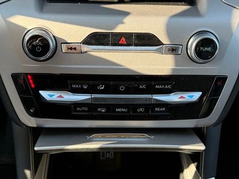 Used 2023 Ford Explorer XLT w/ Equipment Group 202A AWD/4WD image 26