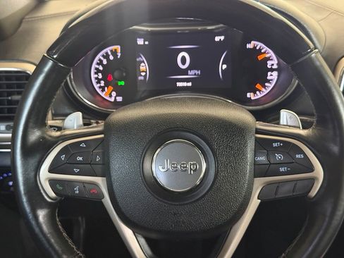 Used 2017 Jeep Grand Cherokee Overland AWD/4WD image 20