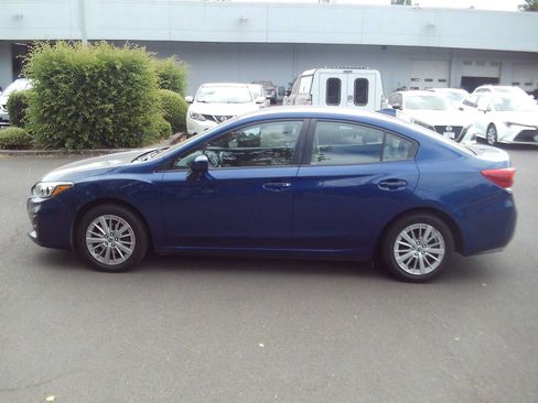 Used 2017 Subaru Impreza 2.0i Premium w/ Popular Package #1 AWD/4WD image 2
