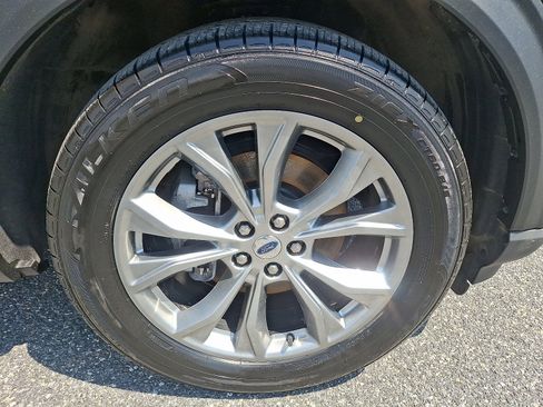 Certified 2022 Ford Explorer Limited image 8