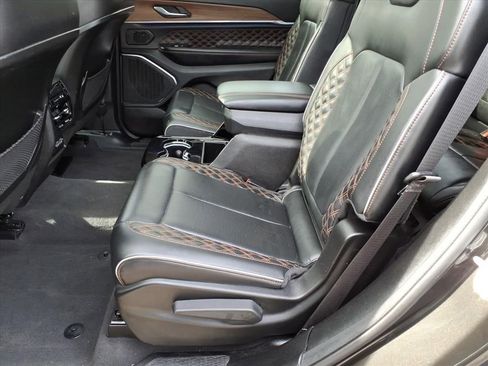 Used 2022 Jeep Grand Cherokee L Summit w/ Luxury Tech Group V image 14