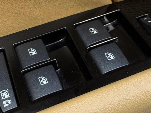 Used 2013 Cadillac XTS Premium FWD image 39