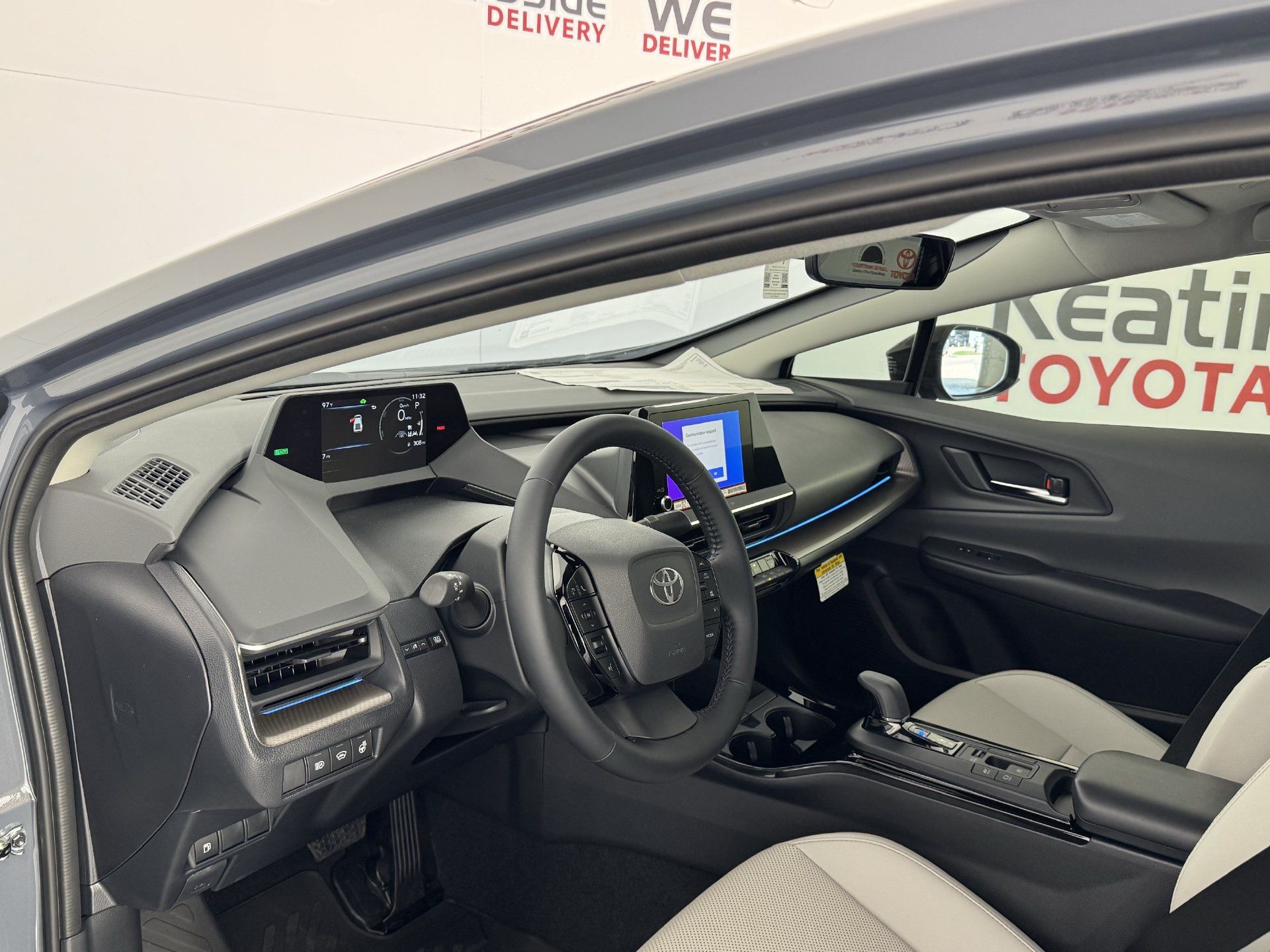 New 2027 Toyota Prius XLE FWD image 2