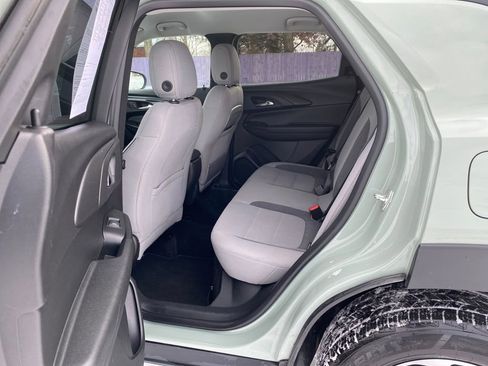 Used 2025 Chevrolet TrailBlazer LT image 18