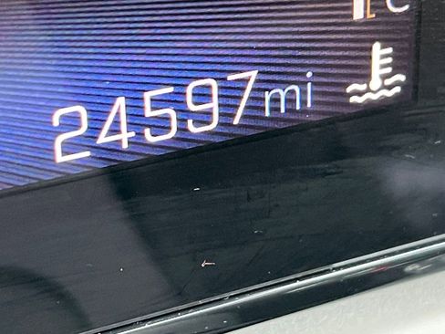 Used 2025 Chevrolet Trax LT image 39