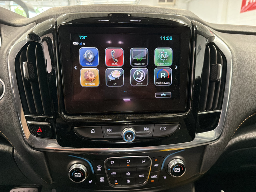 Used 2019 Chevrolet Traverse LT w/ LPO, Blackout Package AWD/4WD image 8