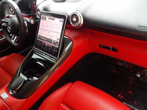 Used 2022 Mercedes-Benz SL 63 AMG 4MATIC image 37