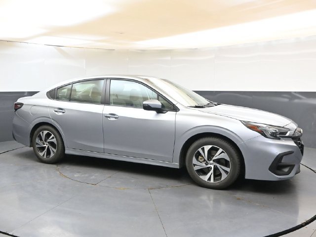 Used 2025 Subaru Legacy Premium AWD/4WD image 7
