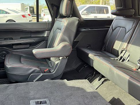 Used 2023 Ford Expedition Limited image 14