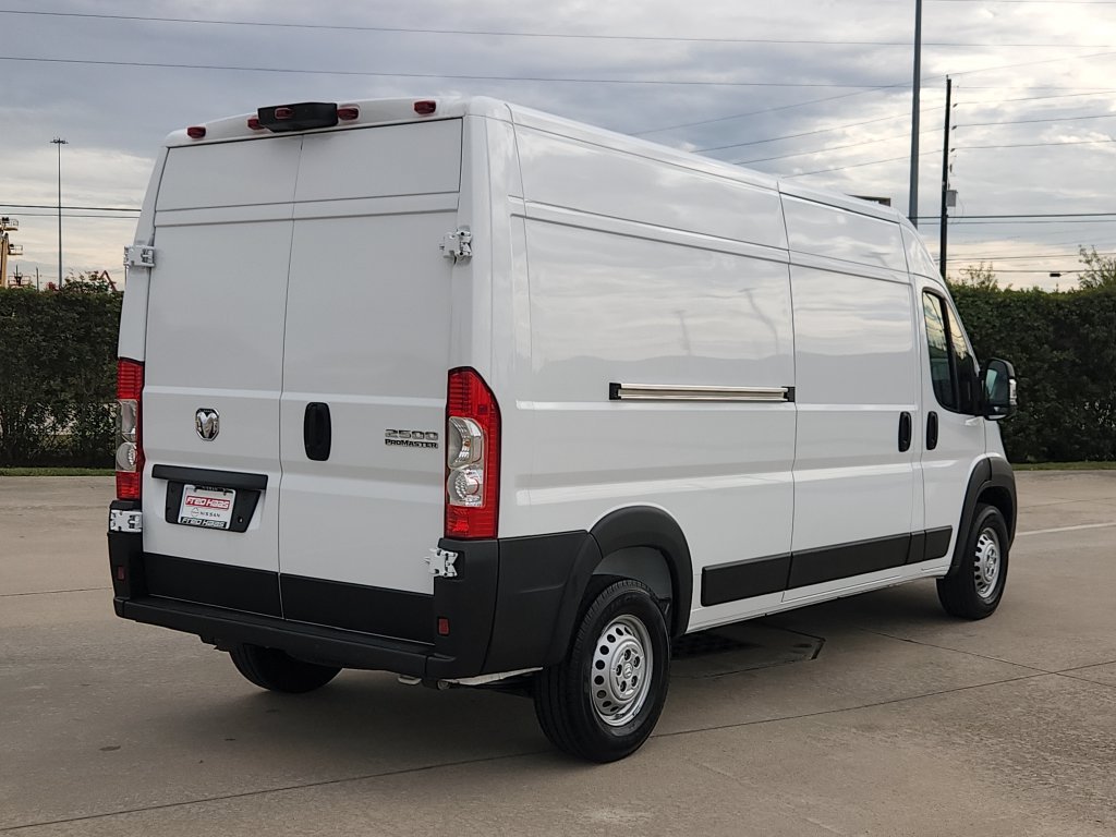 Used 2026 RAM ProMaster 2500 w/ Convenience Group FWD image 5