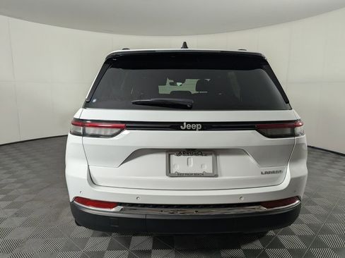 New 2025 Jeep Grand Cherokee Laredo w/ MOPAR Finishing Package image 4