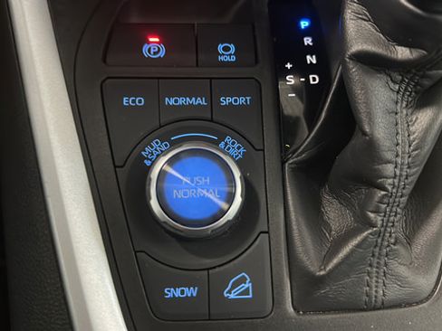 Used 2020 Toyota RAV4 TRD Off-Road w/ TRD Off-Road Weather Package AWD/4WD image 28