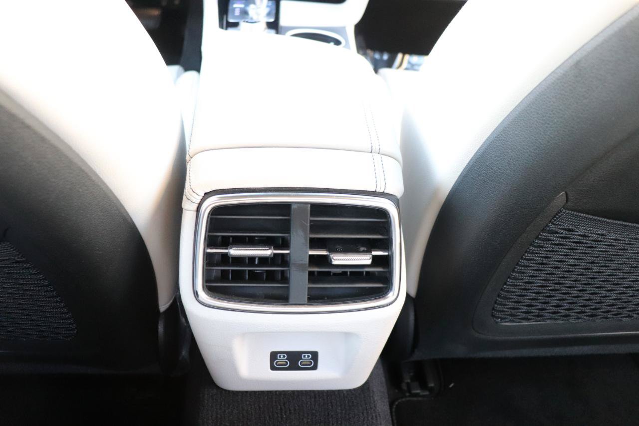 Used 2024 Genesis G70 2.5T AWD/4WD image 20
