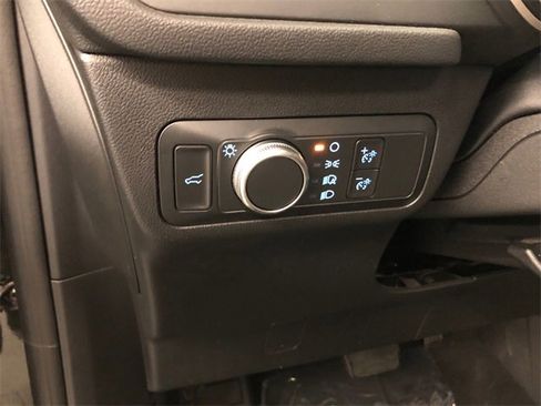 Used 2022 Ford Escape SE w/ SE Sport Appearance Package image 17