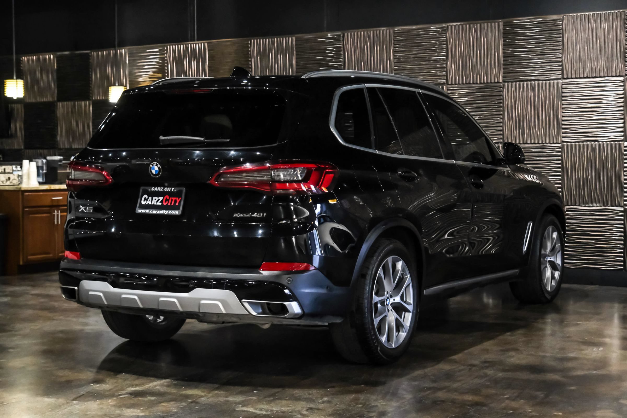 Used 2019 BMW X5 xDrive40i w/ Convenience Package AWD/4WD image 10