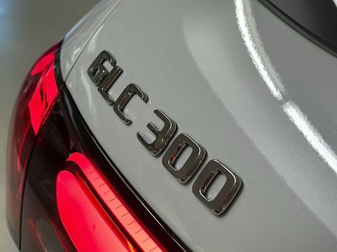 New 2026 Mercedes-Benz GLC 300 4MATIC image 9