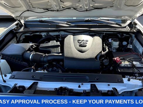 Used 2021 Toyota Tacoma SR AWD/4WD image 37