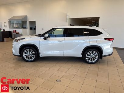 Used 2023 Toyota Highlander Limited