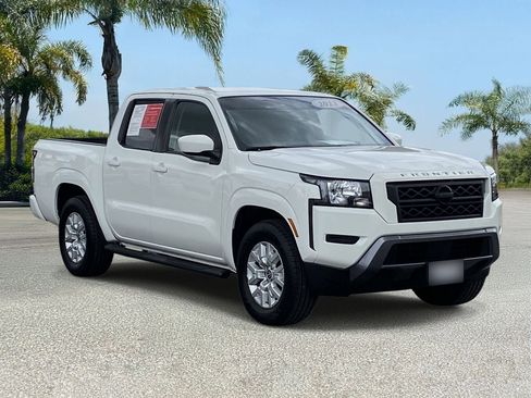Certified 2023 Nissan Frontier SV RWD image 6