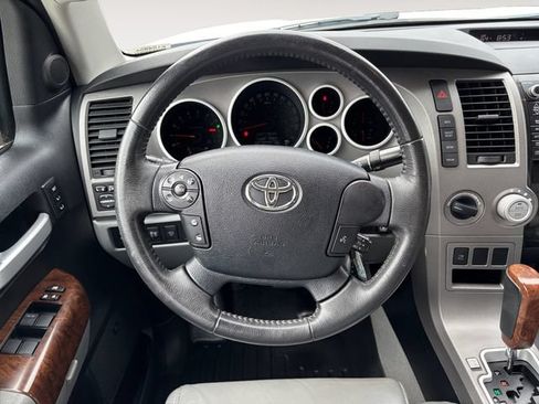 Used 2011 Toyota Tundra Limited w/ Memory Pkg AWD/4WD image 11