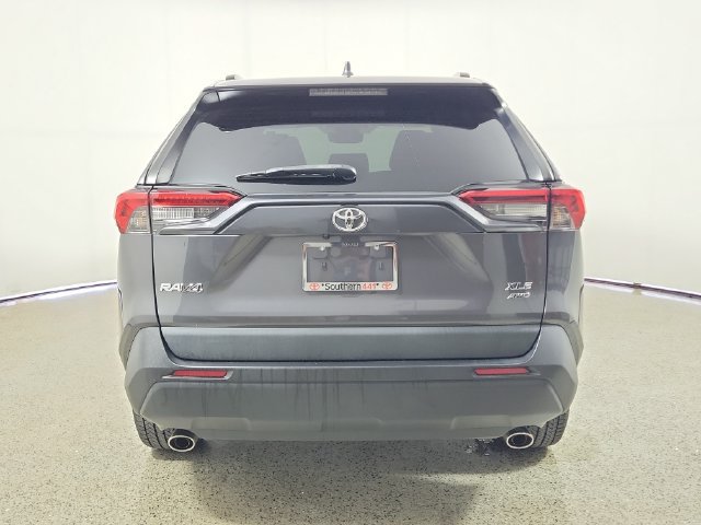 Used 2023 Toyota RAV4 XLE Premium AWD/4WD image 6