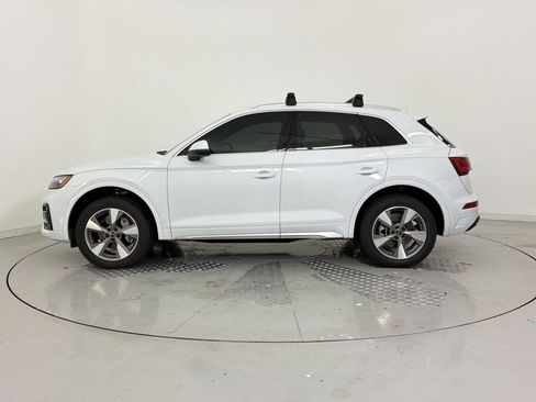 Used 2023 Audi Q5 2.0T Premium Plus w/ Premium Plus Package AWD/4WD image 2