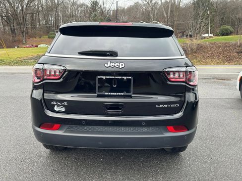 Used 2024 Jeep Compass Limited w/ Sun and Sound Group image 18