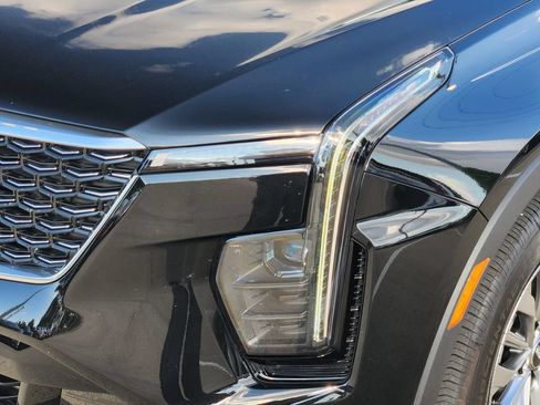 Used 2024 Cadillac XT4 Premium Luxury w/ Technology Package FWD image 9