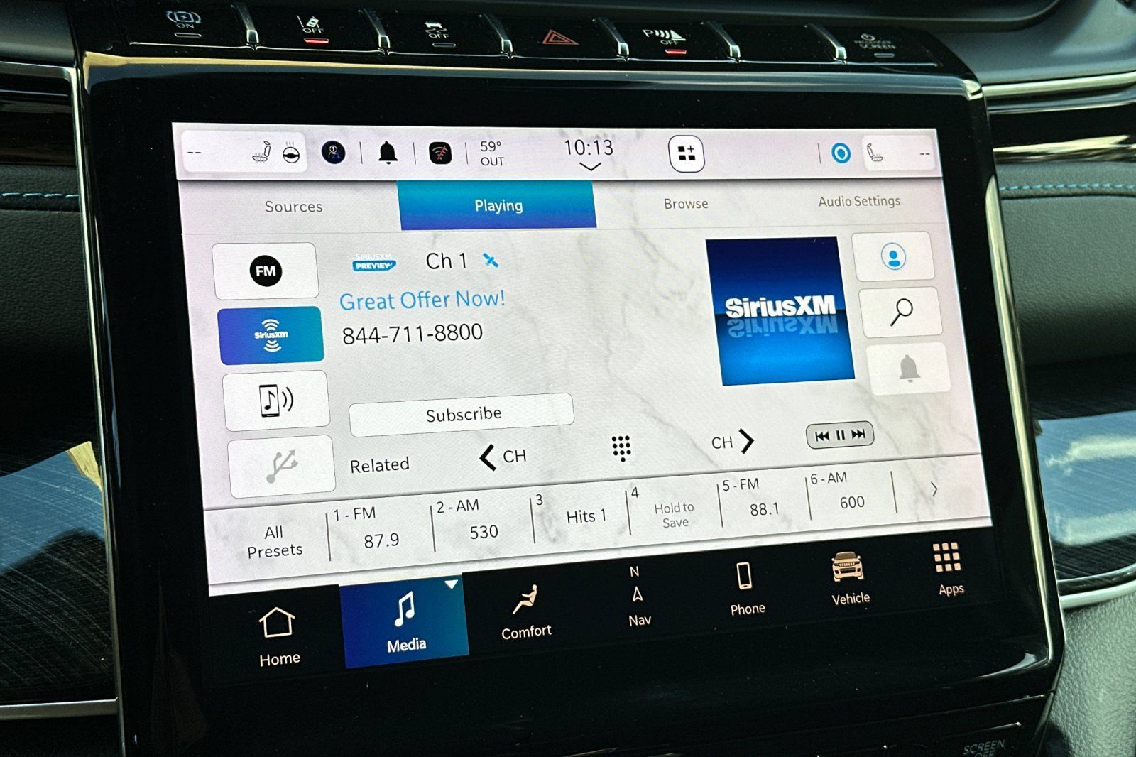 New 2023 Jeep Grand Cherokee Trailhawk w/ Advanced Protech Group II AWD/4WD image 17